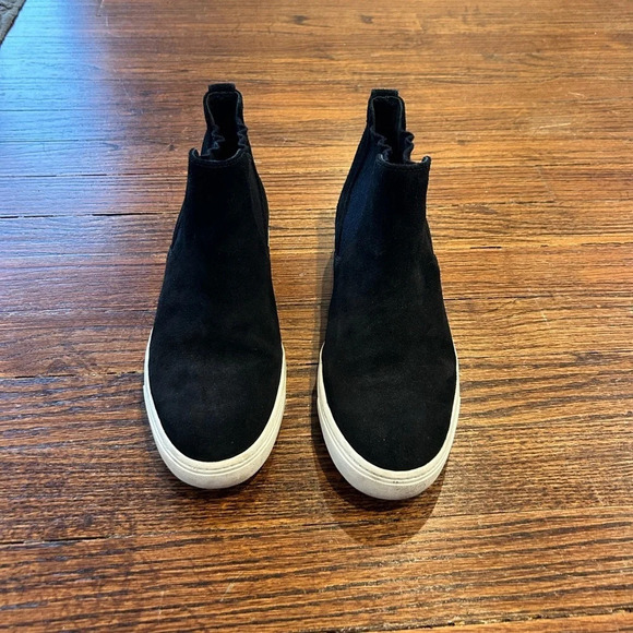 Vince Shoes - VINCE Suede Pull On Sneaker